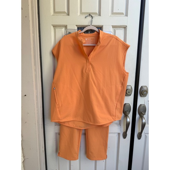 FIGS Rafaela Oversized Sleeveless Scrub Set Shaka Orange Size Large Petite - Picture 4 of 10